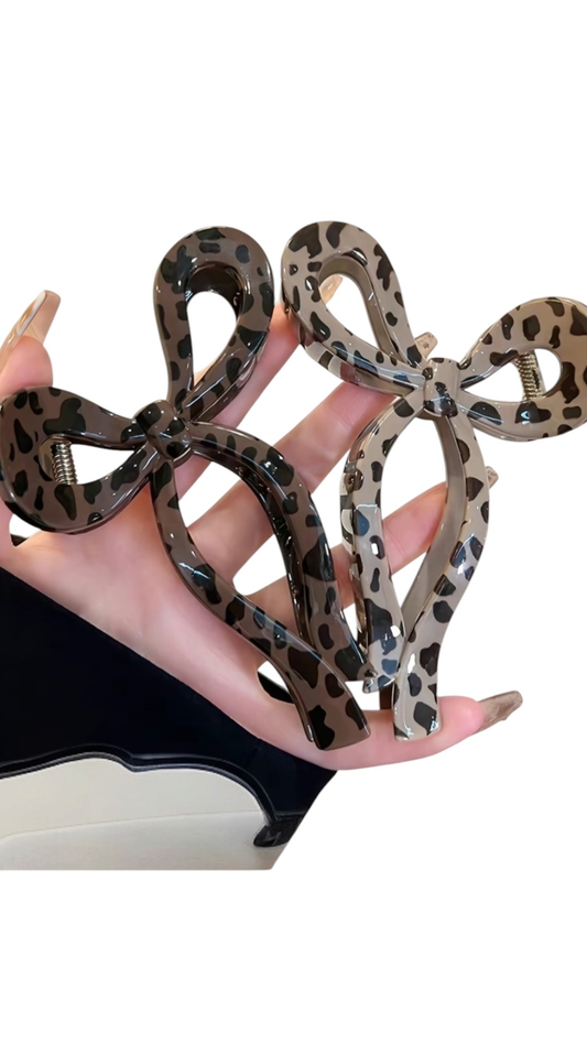 Bow Leopard Claw Clip